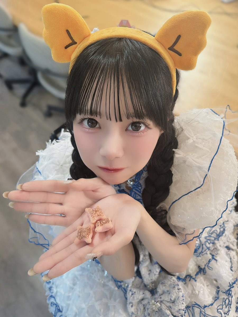 ayano_cs0526's tweet photo. コアラのマーチ きゅーてぃーいちご🐨

本日発売になります！嬉しい〜！！！

夢みたいなお知らせすぎる 、、ぜひ
見つけてほしいなGETしてほしいな
すぎます ... ！限定のパッケージ &amp; 💭
ビスケット絵柄も沢山楽しんでね♩❤︎

きゅーすともみんなで開封したよ🐨❤️ https://t.co/hbsikLwrso