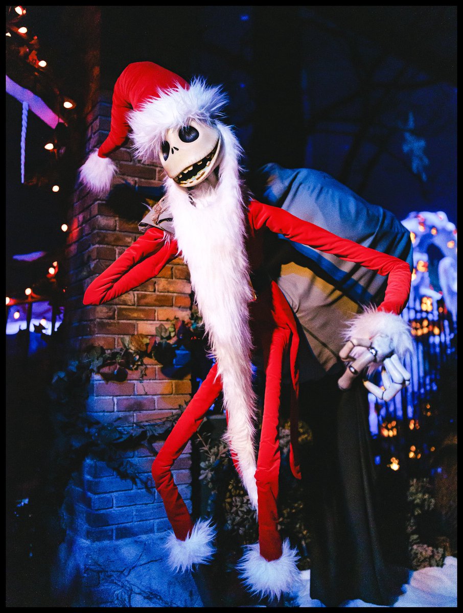 kms__s_'s tweet photo. ハロウィンとクリスマスがぶつかり合うとどうなるか🎃🎄 https://t.co/yRdpPKpsKY