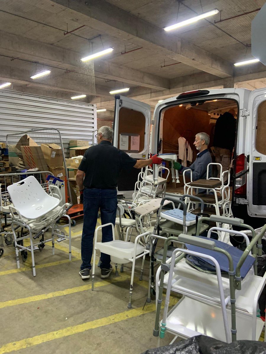 SurreyStands's tweet photo. Load no.165 left yesterday for palletising

Hopefully two more loads next week 🤞🏻

#wedontstop 🇺🇦🇬🇧 https://t.co/3wS4CaV60a