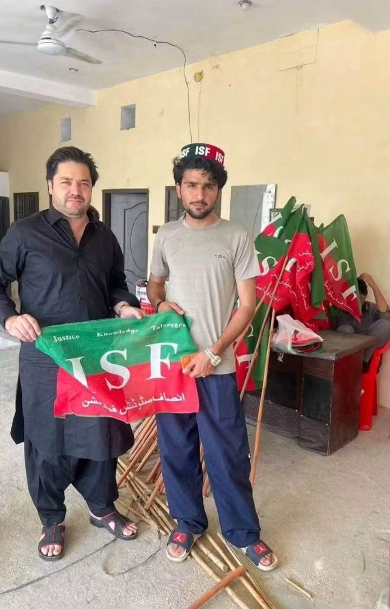 kiranbukhari19's tweet photo. پیکا ایکٹ ، پاکستان پینل کوڈ ،دفعہ 499 ، دفعہ 500  اور ڈیفامیشن ایکٹ۔۔۔۔
یہ سارے ایکٹ غریدہ فاروقی پہ بنتے ہیں۔۔۔
@FIA_Agency https://t.co/rOC0s8qjjk