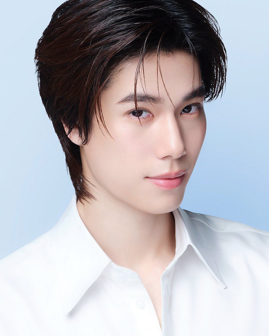 teedubbiw's tweet photo. เบ้าหน้าหาใช่คนธรรมดาเดินดินไม่ ภูวินคือคนที่หน้าตาครบเครื่องในหน้าเดียวเลย หล่อ สวย น่ารัก เท่ แป๋ว โช๊ะ เซ็กซี่ โซเลิศที่สุดเจ้าค่ะ 💓✨ https://t.co/jATHuYjRZ4