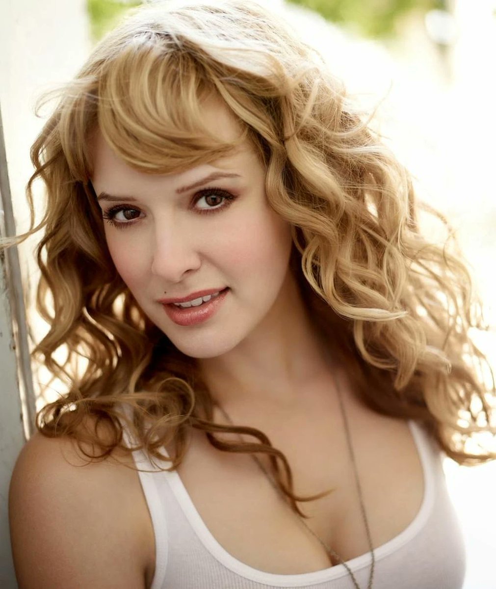 celebcrush4922's tweet photo. Happy Birthday Jenny Wade 🎂🌸
#HappyBirthday #Jenny #Wade #JennyWade https://t.co/9gv9PStYsO