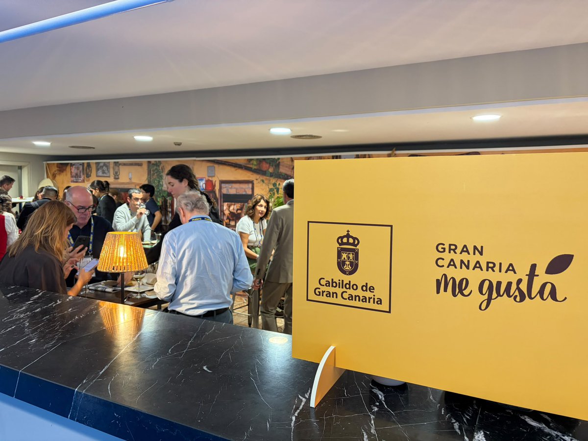 CamaraGCanaria's tweet photo. Una presencia que contribuye a promocionar #GranCanaria a través de su gastronomía y, al mismo tiempo, a impulsar la restauración, el sector primario y la comercialización de nuestros productos.
#GranCanariaMeGusta #SanSebastiánGastronomika #Gastronomía #ProductoLocal https://t.co/yZw8rF7B7f