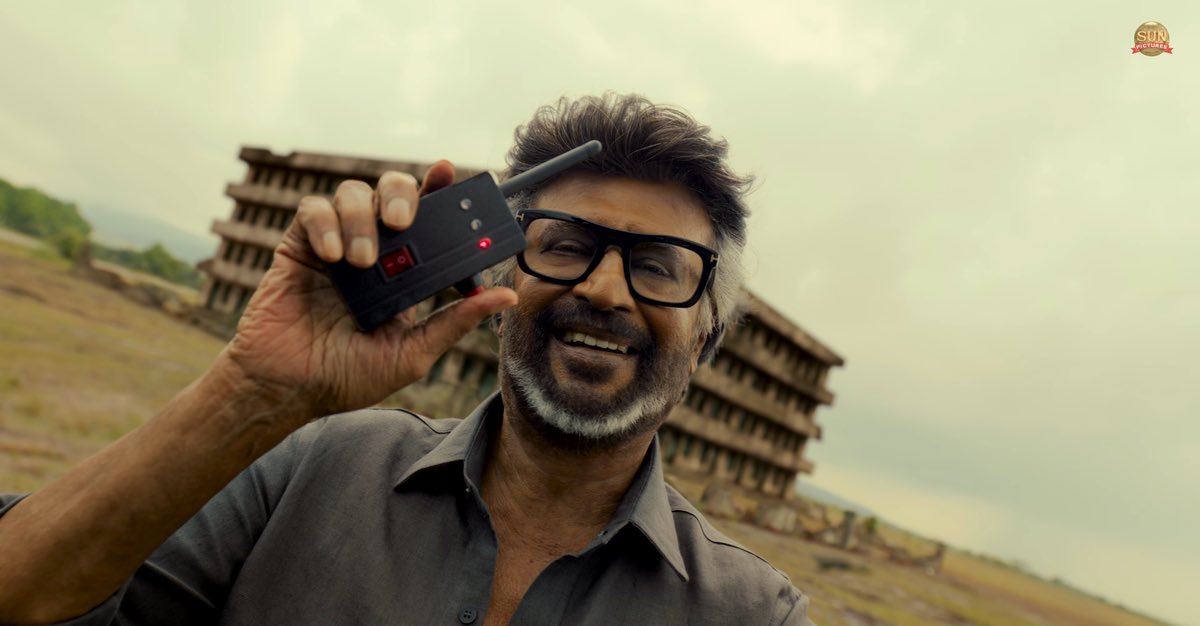 simplyme2818's tweet photo. JAILER 2 TRAILER PAATHUTTU SOLLUNGA! 🔥👑

Thalaivar screen presence vera level… aana indha vaati Anirudh BGM dhaan theatre-a therikka vida pogudhu nu thonudhu! 🥵🔥

Ungalukku trailer-la best moment edhu? 👀👇

#Jailer2 #Thalaivar #Anirudh #Rajinikanth https://t.co/WO0HH54Y0E