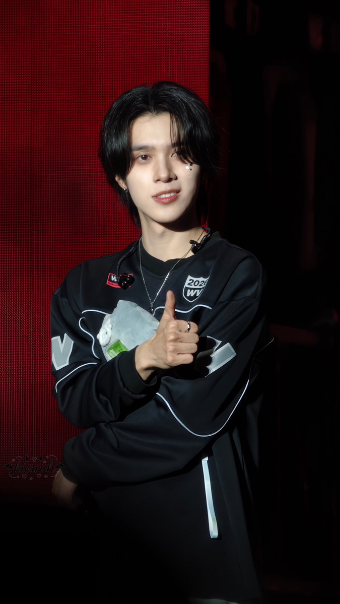 kierrah777's tweet photo. 2026.10.5
BORN THIS WAY in HANGZHOU

so cute
#HENDERY #헨드리 #黄冠亨 
#WayV #威神V https://t.co/zeKiJOS8YH