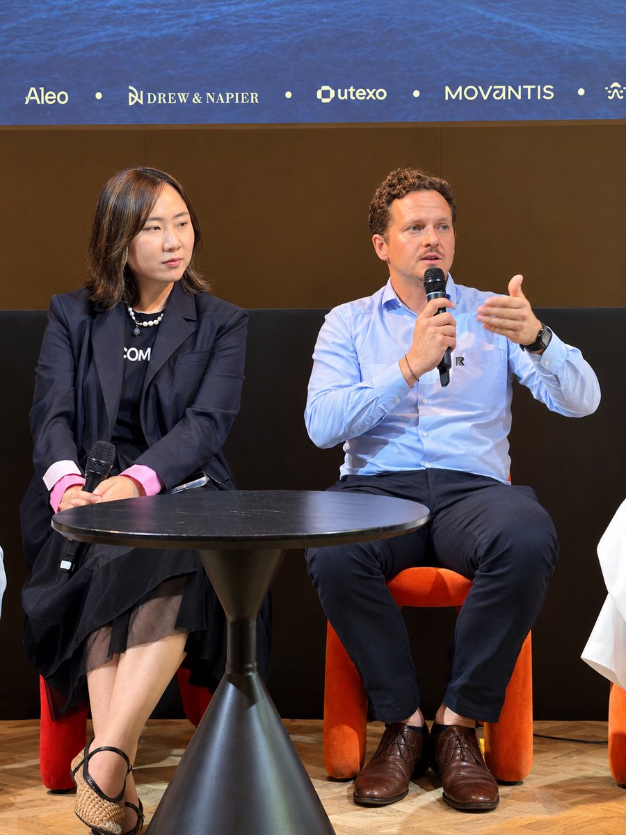 tristanwallaert's tweet photo. Thanks to @MerkleScience  for inviting me to join a great panel on stablecoins & cross-border payments.

With Kelcent Tan, @patngan1, @Kaous7 and Tin Pei Ling, we discussed speed vs security, compliance and non-fungible stablecoins, licensing, the Travel Rule, and where stablecoin payments are heading next.

Thanks again to Merkle Science and to everyone who joined the conversation.