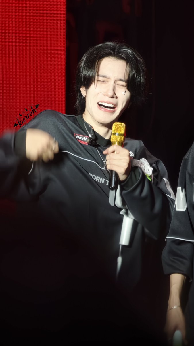 kierrah777's tweet photo. 2026.10.5
BORN THIS WAY in HANGZHOU

so cute
#HENDERY #헨드리 #黄冠亨 
#WayV #威神V https://t.co/zeKiJOS8YH