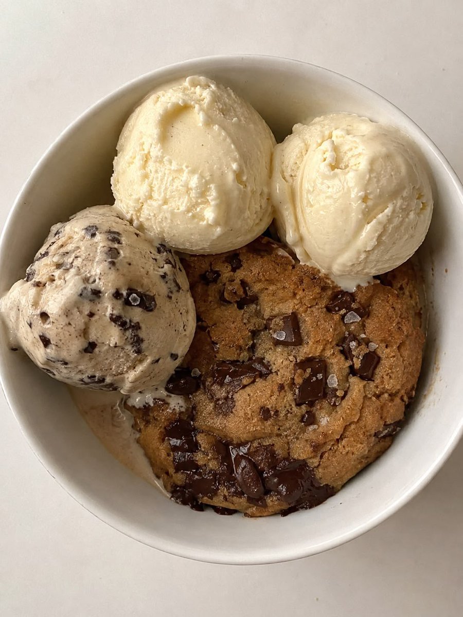 catsador's tweet photo. how does pinterest plan ur meals?

• my breakfast 
• my lunch 
• my dinner  
• my dessert https://t.co/1MBQdzXWcD