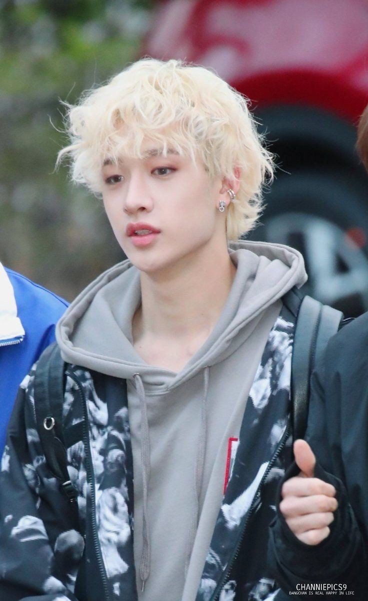 havenbcb's tweet photo. pixies got too brave while spreading their narrative so i had to stoop to their elementary school level. here's chn promoting B&amp;O BEFORE your fav and here's also him with long blond hair before your fav. both things you all accused him of stealing. who's the leech now? https://t.co/TtDi805vp9