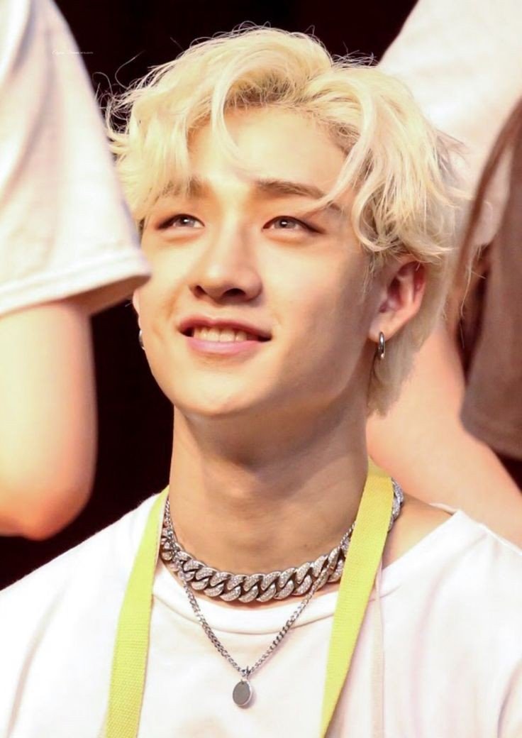 havenbcb's tweet photo. pixies got too brave while spreading their narrative so i had to stoop to their elementary school level. here's chn promoting B&amp;O BEFORE your fav and here's also him with long blond hair before your fav. both things you all accused him of stealing. who's the leech now? https://t.co/TtDi805vp9