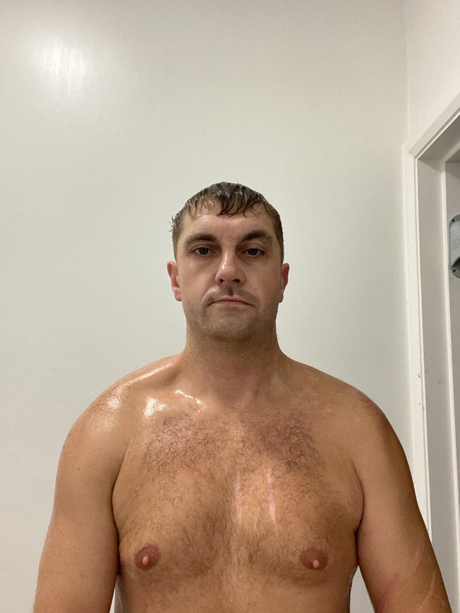 MikeyWallis118's tweet photo. Good morning how do I look fit or not xxx https://t.co/3GEBVRg3mP