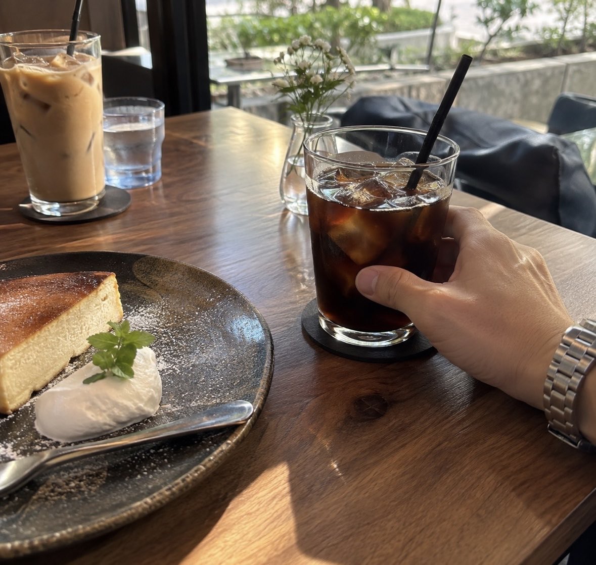 putifuci1's tweet photo. 今日暑かったねー🥵
ちょっと休憩。笑 https://t.co/YE617IEIdL