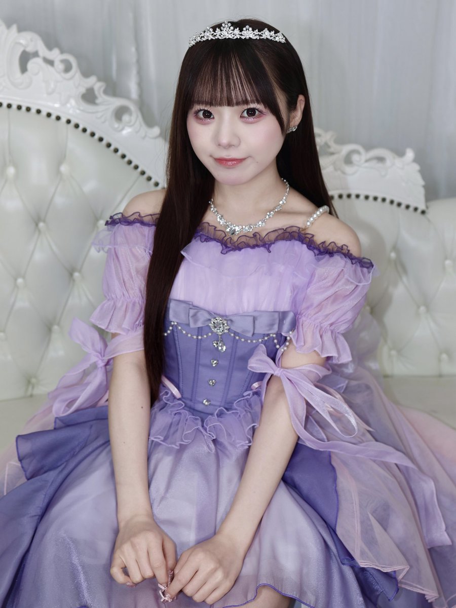 hamuhamu_kyun's tweet photo. 8日の周年は、15:00~17:30ライブイベント✨️
18:00~24:00通常営業です🦋
ご帰宅時間など決まってたら教えていただけるととっても助かります👍🏻
たくさんのご主人様お嬢様に会えるの楽しみにしてます！！！

⬇️当日の衣装はこれ！ https://t.co/XoYpIxCSCo