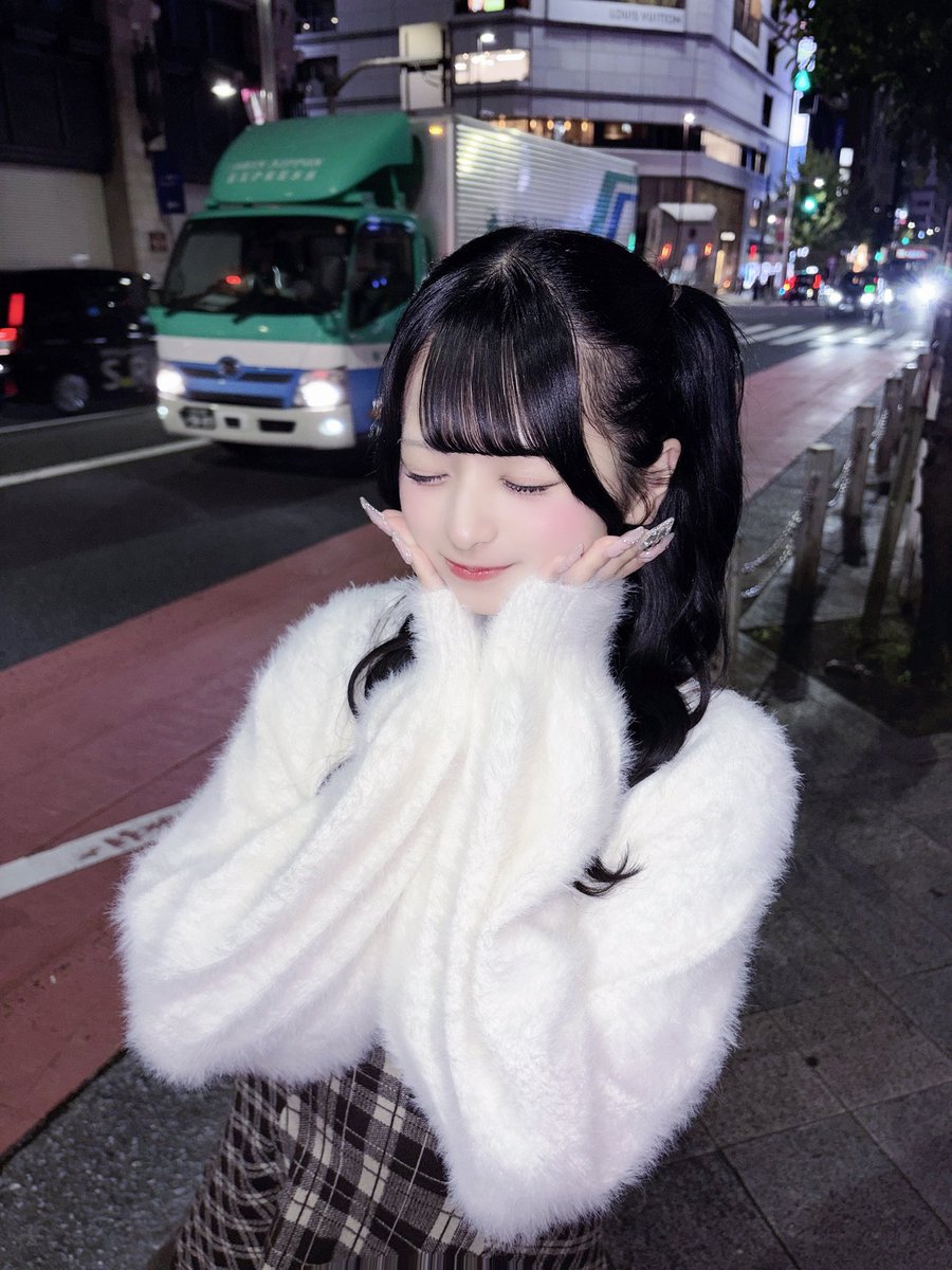 kanon_o523's tweet photo. いつか他の誰かを
好きになったとしても忘れないで ♥ https://t.co/Rmt0oQq1eK