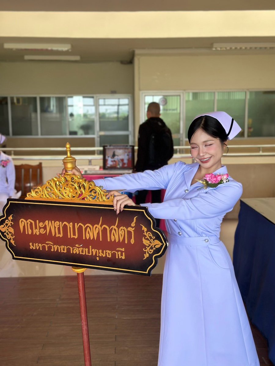 Rood_kaa_joo's tweet photo. หนุ่มๆชอบแบบไหน ในเครื่องแบบ หรือนอกเครื่องแบบกันดีครับ https://t.co/gSlhNGbbPs
