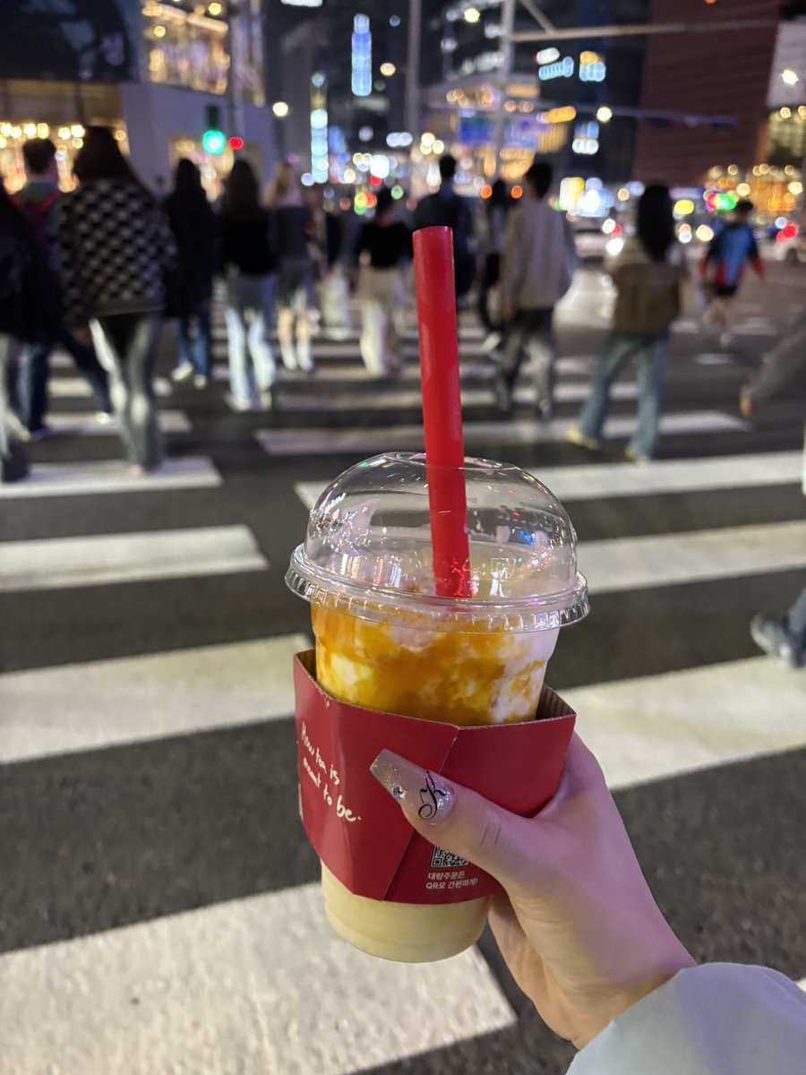 koryuzk's tweet photo. 気が利きすぎていた韓国のゴンチャ✨✨
グリークヨーグルト＆マンゴークラッシュ❣️
マンゴーともったりヨーグルトがめちゃくちゃ合ってて美味しすぎた😭✨
日本にもはやくきて欲しい(っ •̀ ̫•́ )︎💕︎💕︎ https://t.co/cSxdvQWyHD