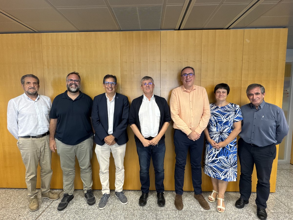 LaSalleBCN's tweet photo. La Salle Campus Madrid y La Salle – Universitat Ramon Llull seguimos avanzando en el Proyecto Universitario Distrital (PUD).🤝

Una comunidad universitaria en red que conecta ambos campus para transformar la sociedad desde la colaboración, la innovación y una misión compartida.🌟 https://t.co/OxNhydzndk