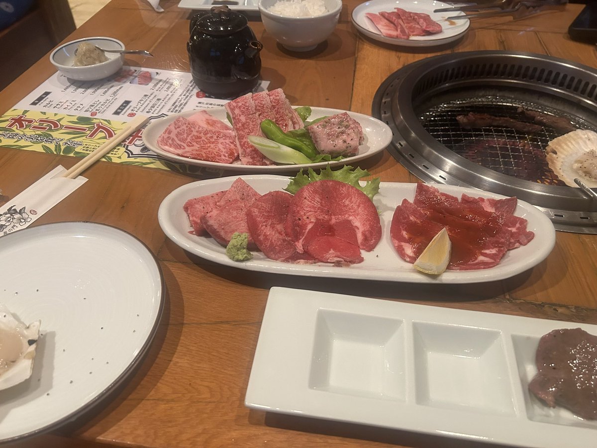 nanati010122's tweet photo. 早めに仕事切り上げて焼肉🫶🏻︎ ̖́- https://t.co/5dTUEokA4d