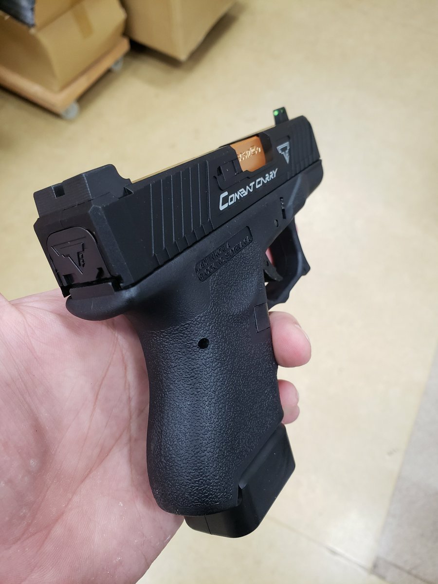 Star_Shopping00's tweet photo. TOYSTAR 14歳以上用
エアコッキングガン
COMBAT CARRY G26

スライドストップ機能あり！
スターショッピングページでの販売開始をお待ちくださいませ。 https://t.co/j3UBTT3lhU