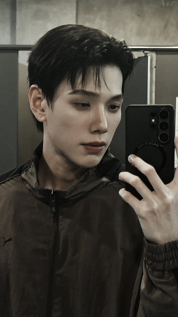 avadakkkedavra's tweet photo. ต้าห์อู๋ฮีตัดผมทรงไหนก็หล่อชิบหายเรยเนอะ https://t.co/5JnvcF6s9U
