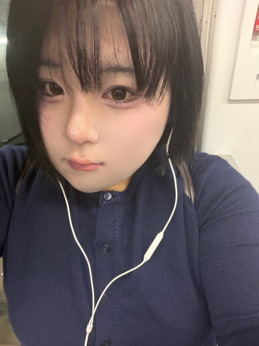 k9zipx's tweet photo. 이사진 조아함 https://t.co/3CvWKOKgUS