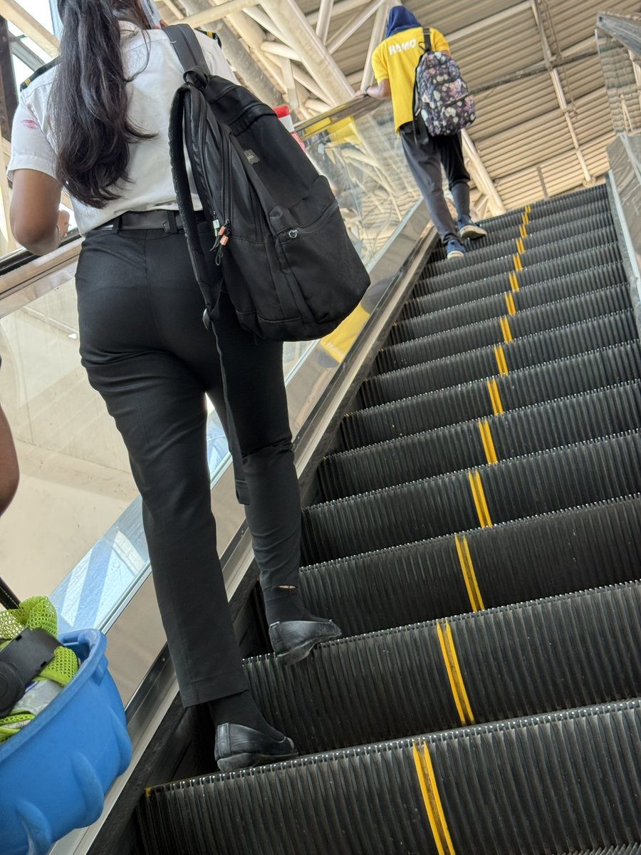 iamdeepikadpka's tweet photo. Phaaaatt asss paa ena ma iruku kundi abdiye virichi munji la okara vechi kaal nadunga nadunga thanni oluga nakki edukanum 🥵🥵🥵🥵 en d daily metro la vanthu ibdi ena post poda vekuringa https://t.co/xi1w2gPPJ5