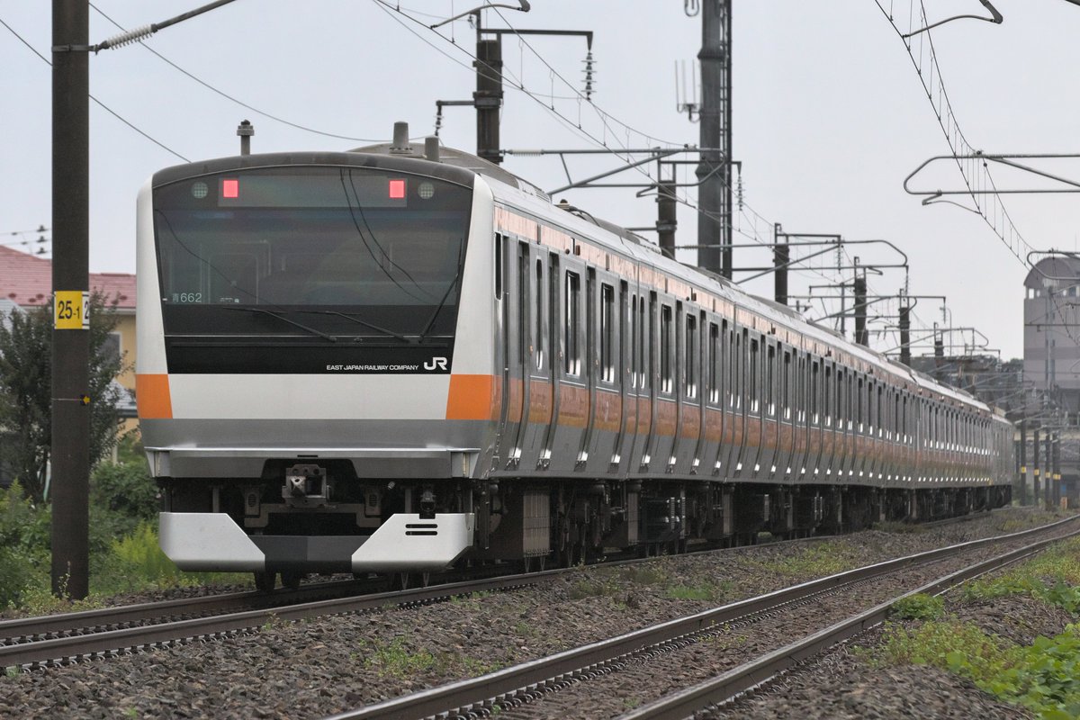 s0811146's tweet photo. とある日の羽越本線

E233系出場配給

スーパークモヤさんE493系02編成
E233系P525と青662 編成 https://t.co/EWSB0wn2hJ