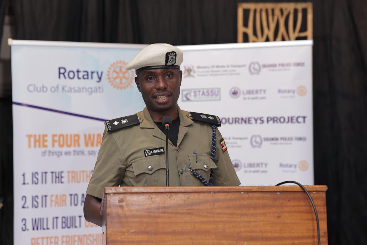 ayebazibweagath's tweet photo. SP @M_Kananura emphasized the Police’s commitment to working closely with bus operators to promote SMART Journeys and safer roads.

The focus is on strengthening compliance, upholding road safety standards and working together to save lives.

#SMARTJourneysUG
#TheExtraMile https://t.co/uNgAyZvI2Z