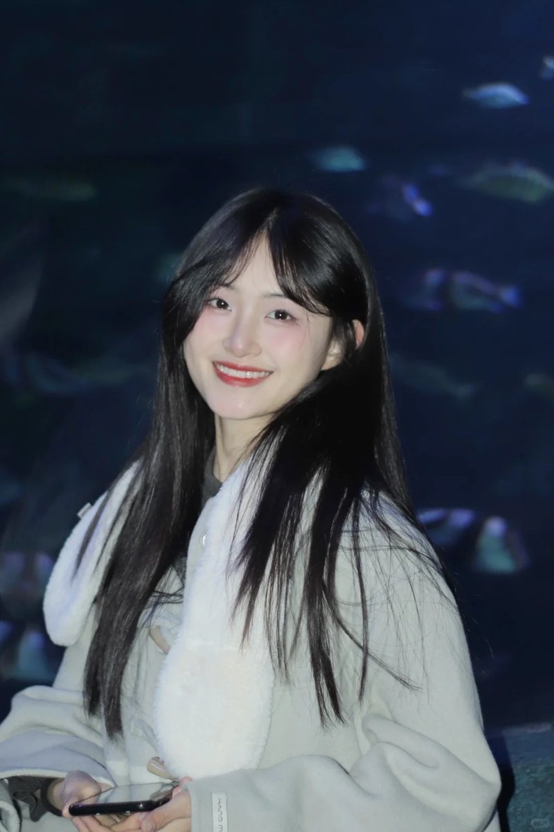 2saltino1's tweet photo. The ocean whispers behind the glass. 🐠#Oceanarium #Moments https://t.co/WcmWBV1wxK