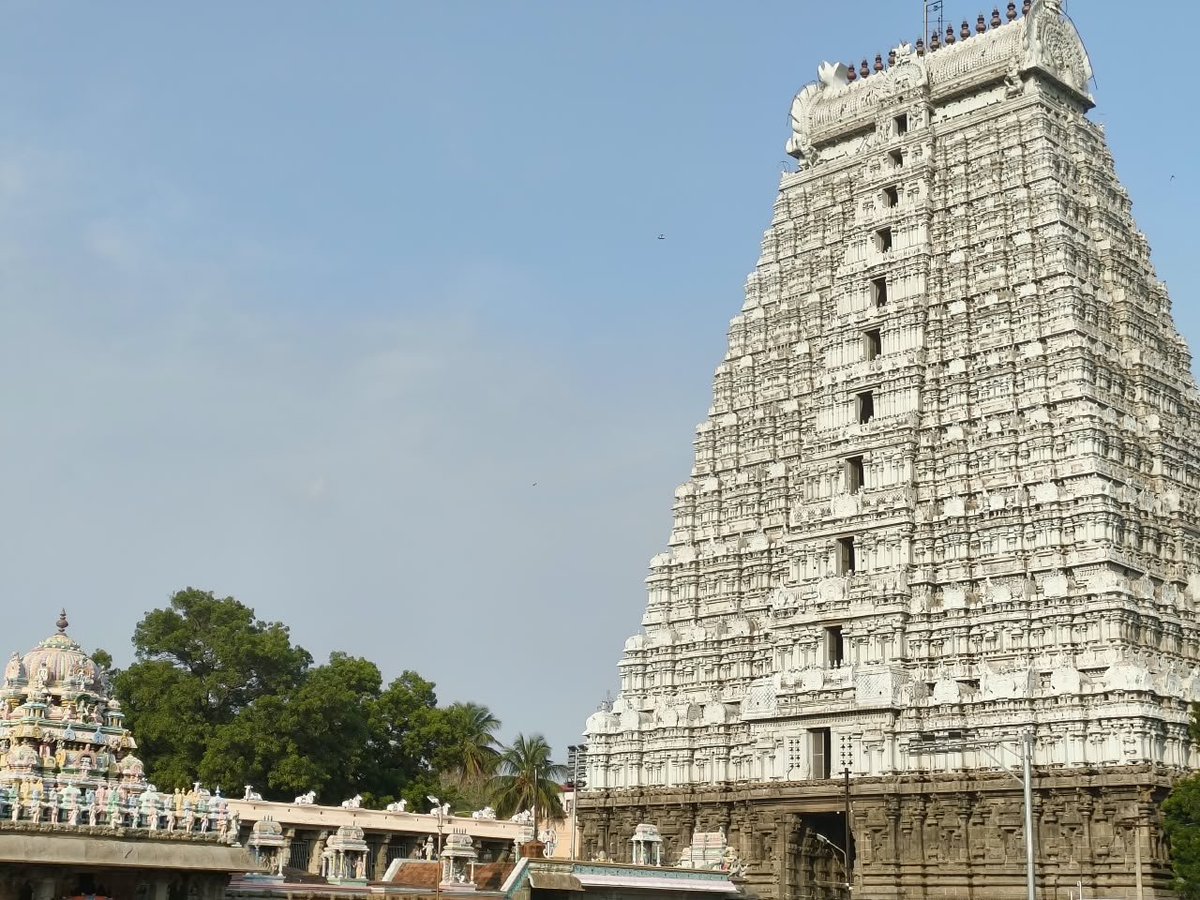 Suprith_369's tweet photo. Completed the divine journey to Arunachalam & Tirupati 🙏❤️
Blessed by Arunachaleswarar and Lord Venkateswara. A journey of faith, peace & gratitude. 🕉️
Om Namah Shivaya 🙏 Govinda Govinda!
#Arunachalam #Tirupati https://t.co/XgGq40NCx8