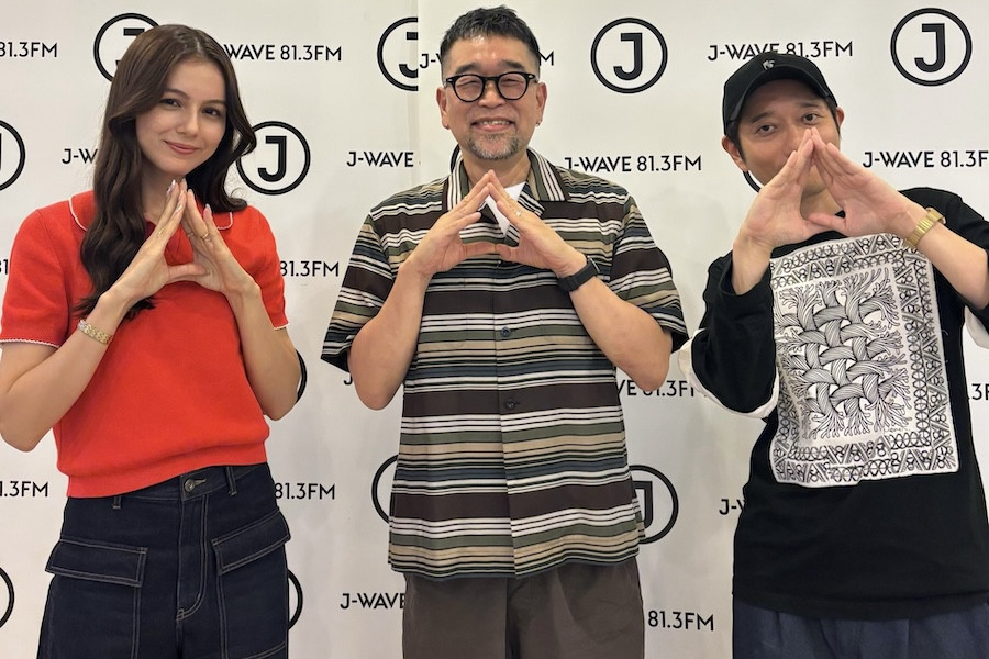 jwavenews_bot's tweet photo. 📝#槇原敬之「ラブソング禁止」の時期があった？歌詞が“ラブ”から“ライフ”に変わった理由

📍35周年を経て感じたこと
📍歌詞は日常の何気ない会話から
📍「僕が書けない歌詞」と惹かれた理由

▽記事
https://t.co/SJ3ACZciR9

@Daviechan @buppulabel
#マーキー813 #jwave https://t.co/E4zQb5oPVG