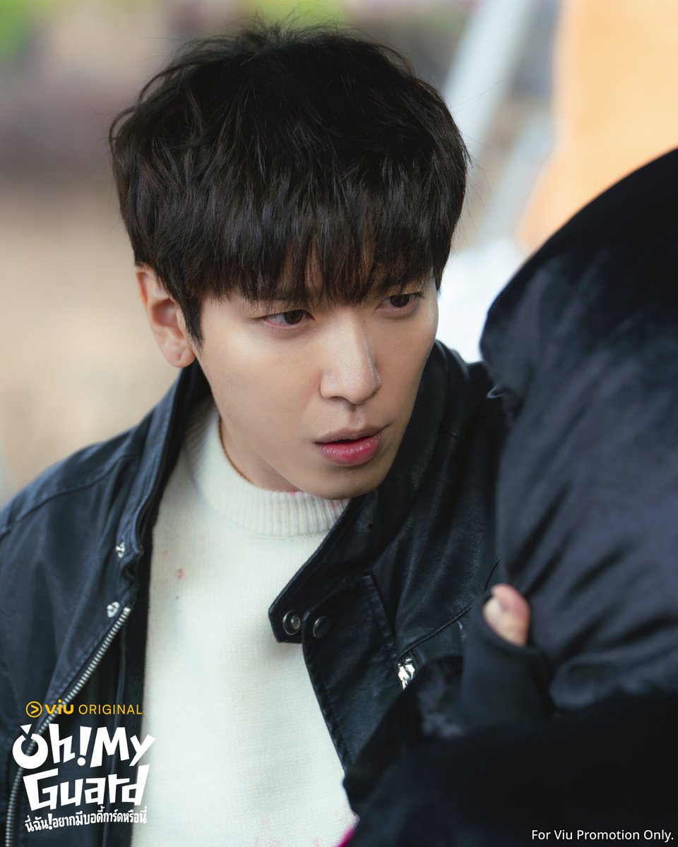 Viu_TH's tweet photo. เมื่อแฟนคลับ ได้เจอหน้าเมนใกล้ ๆ ครั้งแรก 

พบกับ #จองยงฮวา &amp; #ฮงซึงฮี ในซีรีส์ #OhMyGuard #นี่ฉันอยากมีบอดี้การ์ดหรือนี่

😎 เริ่มตอนแรก 24 ตุลาคมนี้
ซับไทยทุกวันเสาร์-อาทิตย์ เวลา 21.55 น. #ดูได้ที่Viu

#Viuอ่านว่าวิว #ViuดูฟรีบนTV #ซีรีส์เกาหลีที่Viu #ViuOriginal https://t.co/JVtQ1uFqVa