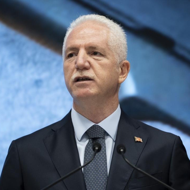 bosunatiklama's tweet photo. İstanbul Valisi Davut Gül:

▬ Saldırıyı yapan aynı mahallede oturan bir kız öğrenci, kendisi başka bir okulda eğitimine devam ediyor.

▬ Okul kıyafetiyle içeriye girip çocukları hedef gözetmeden bıçaklıyor.

▬ 5 öğrencimizin durumu iyi, 2 öğrencimizin tedavileri tamamlanmak üzere, 1 çocuğumuzun ameliyatı devam ediyor.