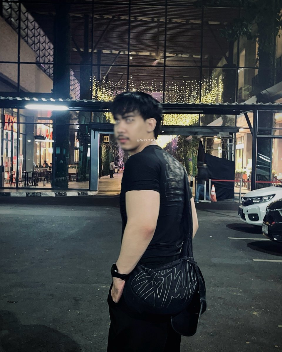 woormys_'s tweet photo. POV jalan sama aku tapi kamu ketinggalan di belakang… https://t.co/yJtFLOskPE