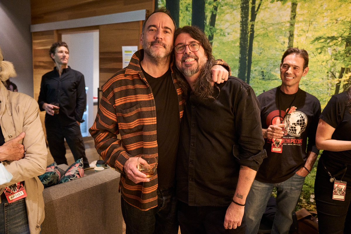 davematthewsbnd's tweet photo. At the Power To The People festival with @tmorello, @springsteen and Dave Grohl.

📸 Danny Clinch https://t.co/HEEoIT06vK