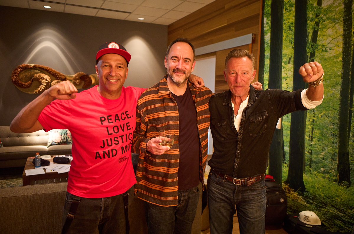 davematthewsbnd's tweet photo. At the Power To The People festival with @tmorello, @springsteen and Dave Grohl.

📸 Danny Clinch https://t.co/HEEoIT06vK