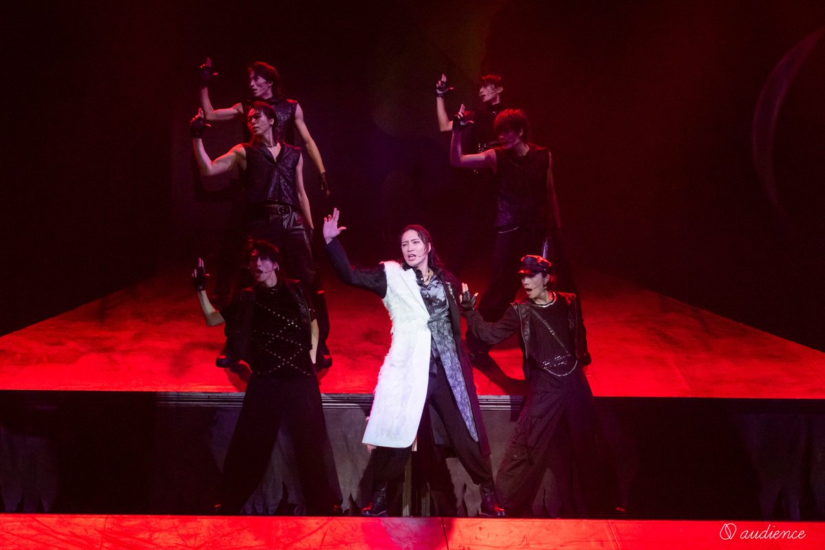 Audience_engeki's tweet photo. 伝説のグループ「アルカード」が遂に帰ってきた！#松下優也 主演『THE ALUCARD SHOW』プレスコール リポート

#平間壮一 
#SANTA #滝澤諒 #赤名竜乃介 #山野光 #瀧澤翼
#彩風咲奈

記事はこちら🔽
https://t.co/bbBUltKP0j

#ALUCARDSHOW2026
@alucard_show https://t.co/H5Otsxj6M3