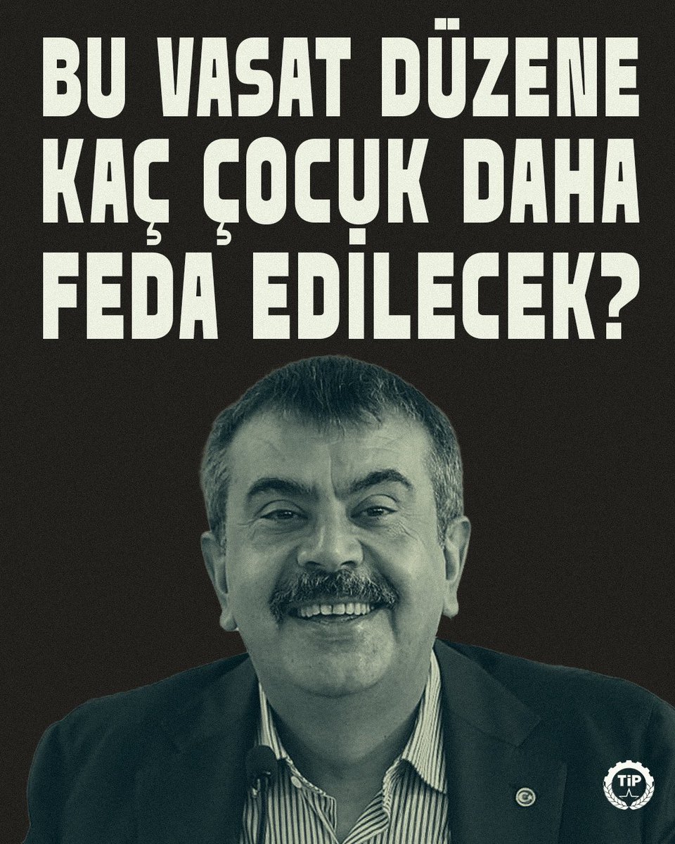 tipliogrencii's tweet photo. Bu sabah ortaokul sıralarındaki 8 çocuk başka bir çocuk tarafından saldırıya uğruyor ama tüm bu çöküşün sorumlusu Yusuf Tekin koltuğundan kalkmamakta ısrar ediyor! Bu vasat yönetiminizin bedelini çocuklar canıyla ödüyor. Ardı arkası kesilmeyen bunca olaya rağmen istifa etmeye haysiyetiniz yetmiyor!