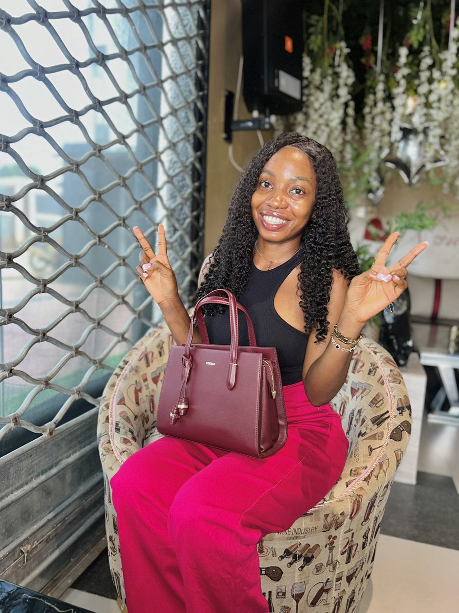 techyassistant's tweet photo. Everything I want, God has given me and more. I am genuinely happy where I am. May my happiness never depart from me. May the smiles never depart from my mouth, may my spark never dim. Amen.

Happy birthday to me. https://t.co/0KCEhm7Odz