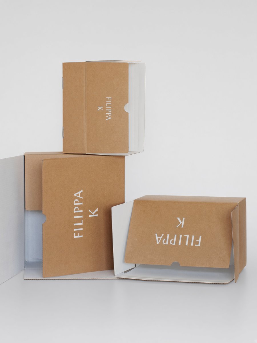 KargoPackaging's tweet photo. Built to Recycle. Built to Ship Fast. For Filippa K, the auto-bottom boxes ship flat and assemble in one motion with no tape. Fewer materials to separate, faster on the packing line.

Case study: https://t.co/JYBHbKuA2L https://t.co/gtpSlSni5G