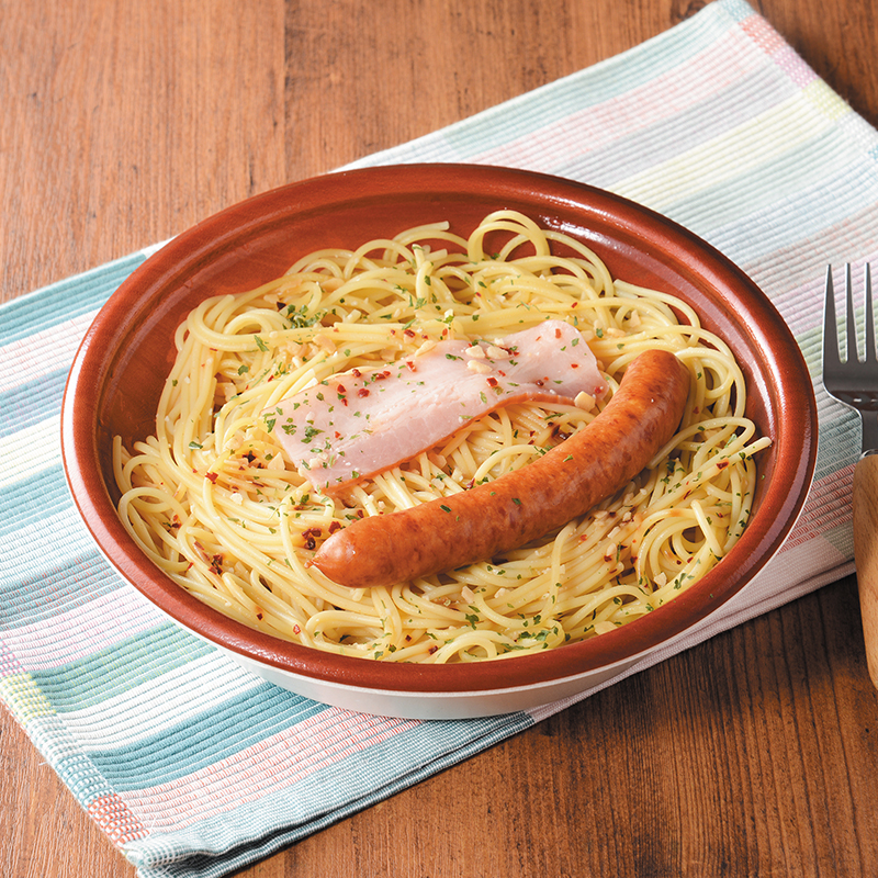 akiko_lawson's tweet photo. 「麺たっぷり！大盛 ペペロンチーノ」が発売中♪
にんにくの旨みが食欲をそそる、王道の大盛パスタ！
満足感抜群で最後までおいしく食べ進められる一品です(^^)
https://t.co/9OsmmL0nab https://t.co/kc7kc7Uk5w