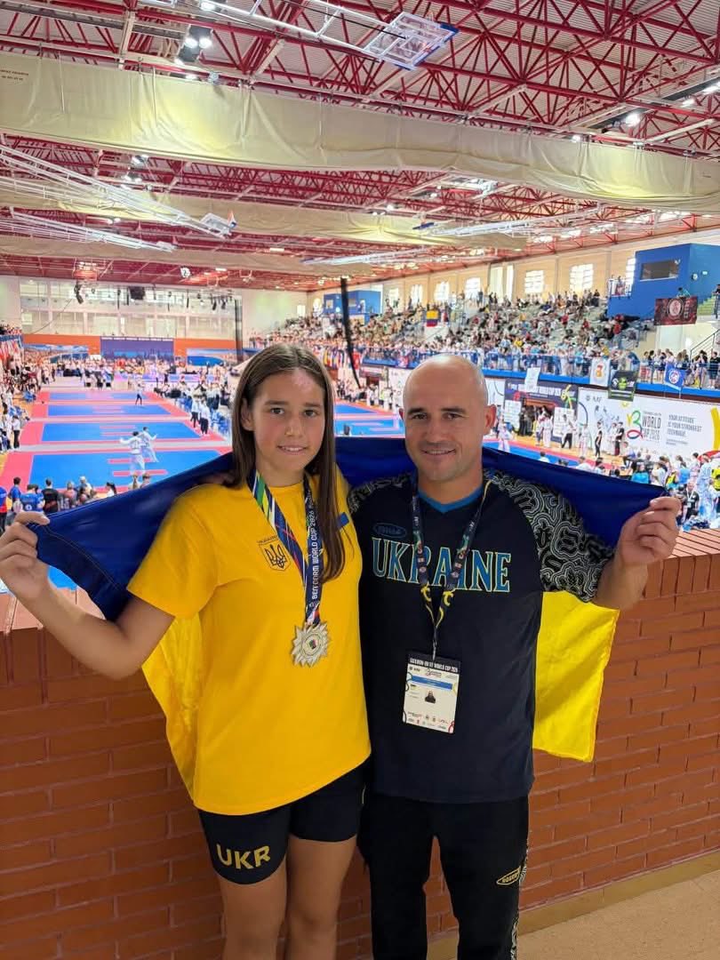 Kuklin_Oleg's tweet photo. 💙💛 Щиро вітаю пані Поліну!
#Студентка 1 курсу спеціальності «Менеджмент та підприємництво» Поліна АВТАЄВА здобула срібну медаль Кубка світу з таеквондо-до.
Поліна посіла друге місце в особистому спарингу серед юначок віком 12–14 років у ваговій категорії до 60 кг.
🇪🇸 Змагання проходили в Іспанії, у місті Бенідорм.
🇺🇦 #Пишаємося! 
Нових перемог і високих спортивних результатів!