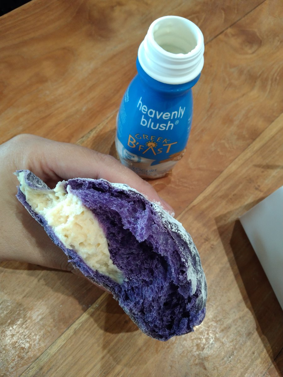 Wildflower_Flo's tweet photo. 🍠 Ubee Cheese Sourdough 🧀 https://t.co/BnjR0luKh9