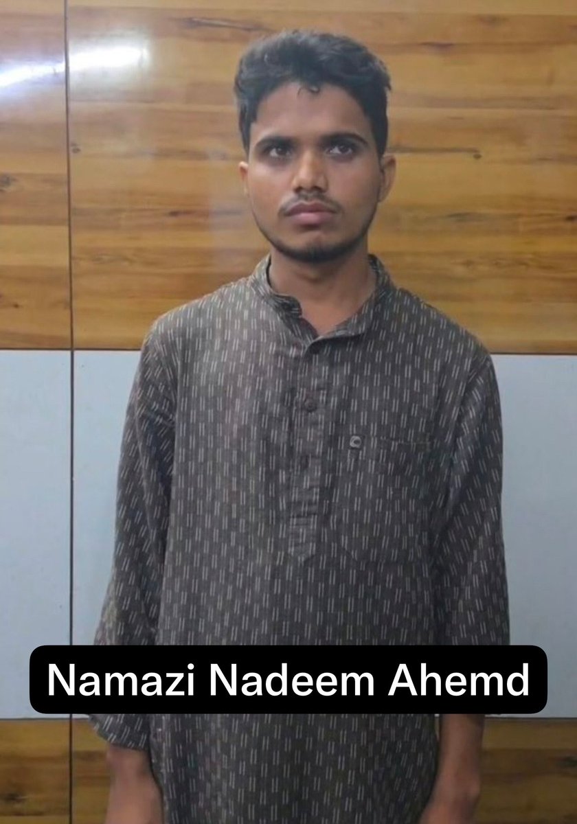 BefittingFacts's tweet photo. 5 time Namazi Nadeem Ahmed created an AI video of Delhi Police personnel squeezing b**bs of CJP Media Coordinator.

Nadeem has been arrested by Delhi Police. Same AI video was used by many CJP post holders. https://t.co/o6V5qQve79