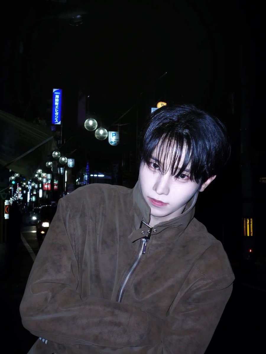MyHaeseong's tweet photo. 이 자켓 몸에 타투해주고 싶을 정도로 잘 어울림 https://t.co/yypdtoFf3Q