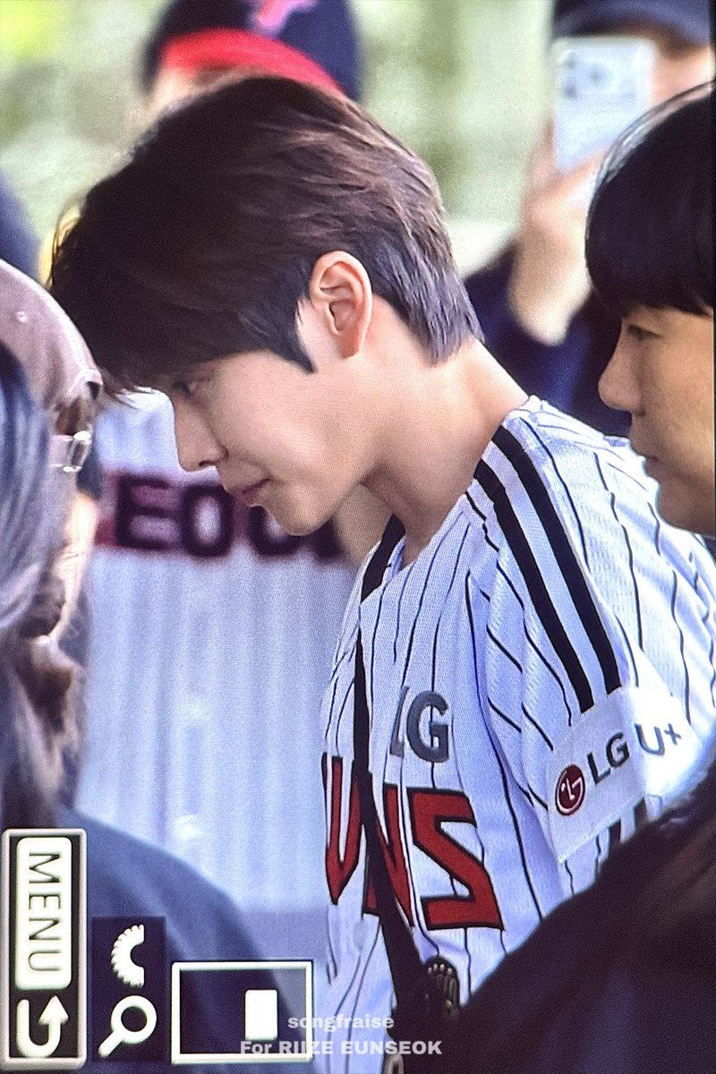 DefPointS's tweet photo. DROP THE TAGS ให้อึนซอกกันค่ะ ⚾️❤️

💥 แจก 390/10 คน 💥

สุ่มจาก รี + like + เมนชั่น ⤵️

SONG EUNSEOK FIRST SWING
#EUNSEOKxLGTWINS 
#EUNSEOKxSUNGCHAN_LGTWINS
#EUNSEOK #은석 #엘지트윈스 https://t.co/56ri6jYa11