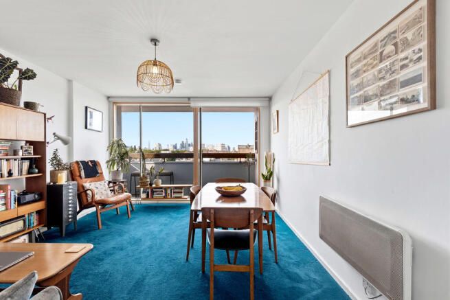 LookProperty's tweet photo. FOR SALE 🏡

Wilmer House, Daling Way, Bow E3 📍

£350,000 💷

CASH BUYERS ONLY.

Spacious 2 double bedroom 4th floor apartment in well-maintained ex-local authority block. 24-hour concierge service and far-reaching views towards the City. 

https://t.co/DYSOFKM12U https://t.co/B2pFImbZvD