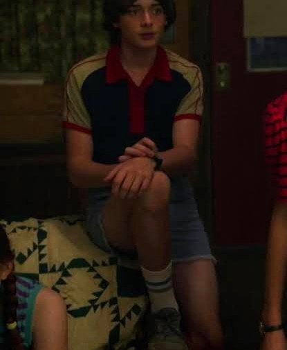 dihbyers's tweet photo. The costume department knew what they were doing giving him those shorts in s3. Just slutting him out. https://t.co/sOiTwdLFbD