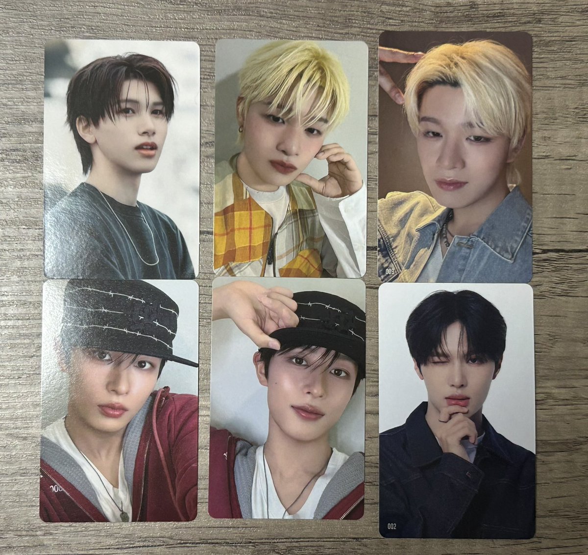 t__m_93's tweet photo. KO1KEYZ CD封入特典 トレカ 交換

【譲】画像のもの又は未使用シリアル3枚

【求】パク・シヨン

同種＞異種
郵送のみ対応
お心当たりのある方お気軽にお声掛けください:)
 #KO1KEYZ交換 https://t.co/k6n76uJpXK