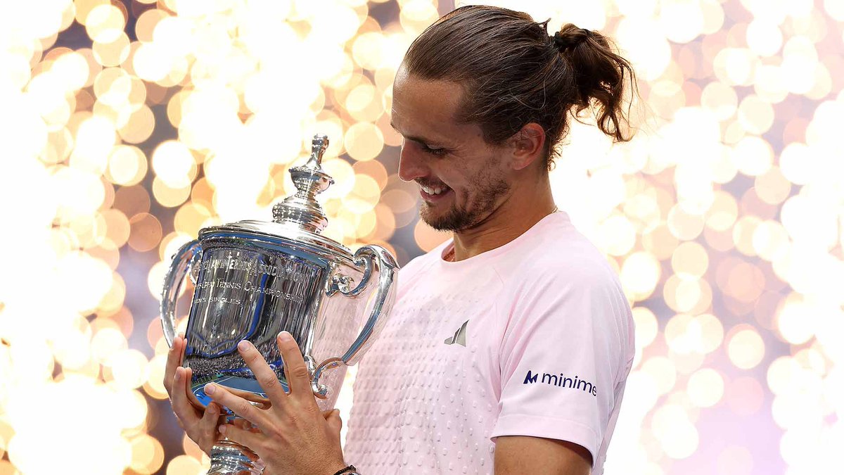 ArabTennis20's tweet photo. رسميا : ألكسندر زفيريف يضمن بطولة العالم و صدارة التصنيف العالمي لأول مرة في مسيرته الاحترافية 
🇩🇪1️⃣ https://t.co/secTJftkV1